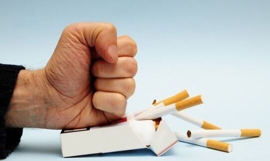 الإقلاع عن التدخين لمنع الألم في مفاصل الأصابع